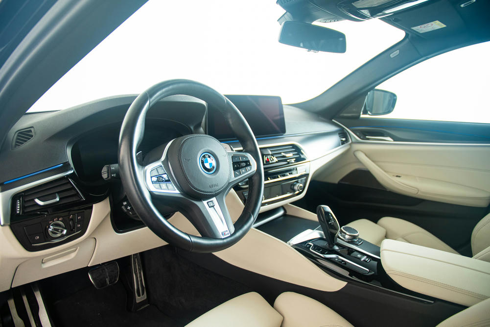 BMW 530e Touring interieur