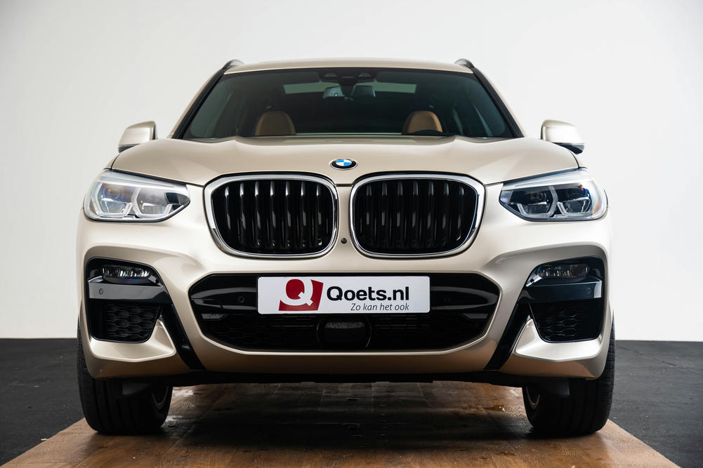 BMW X3 xDrive30e Sunstone Metallic