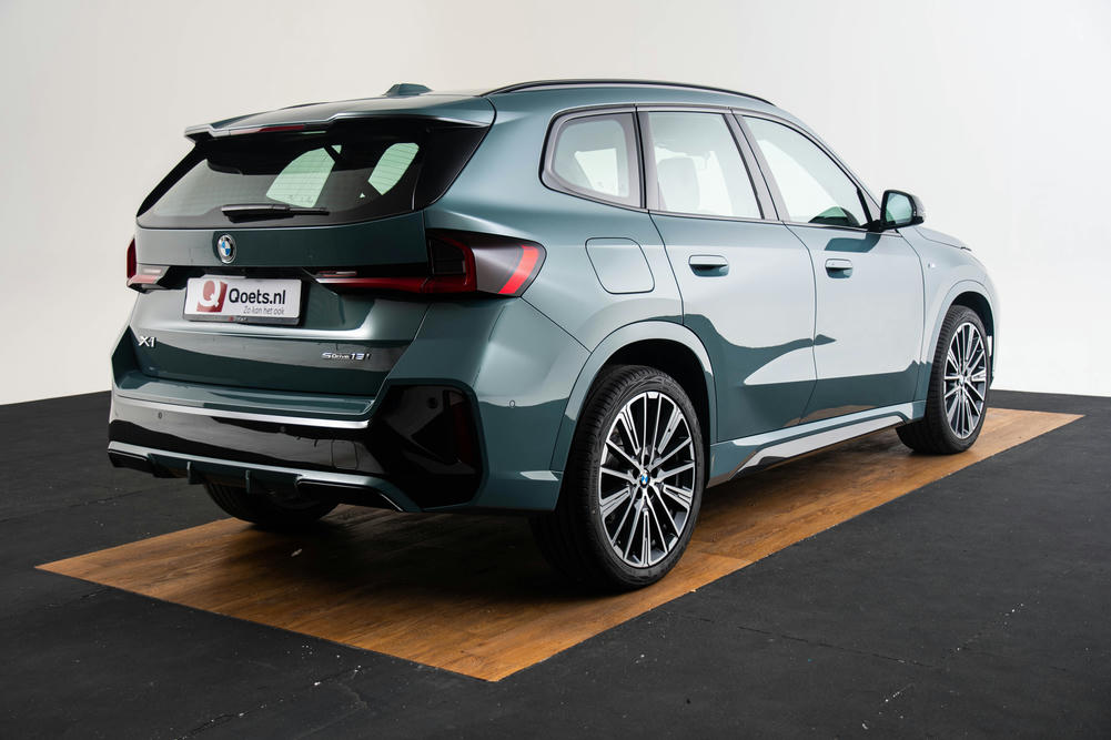 BMW X1 sDrive18i Cape York Green