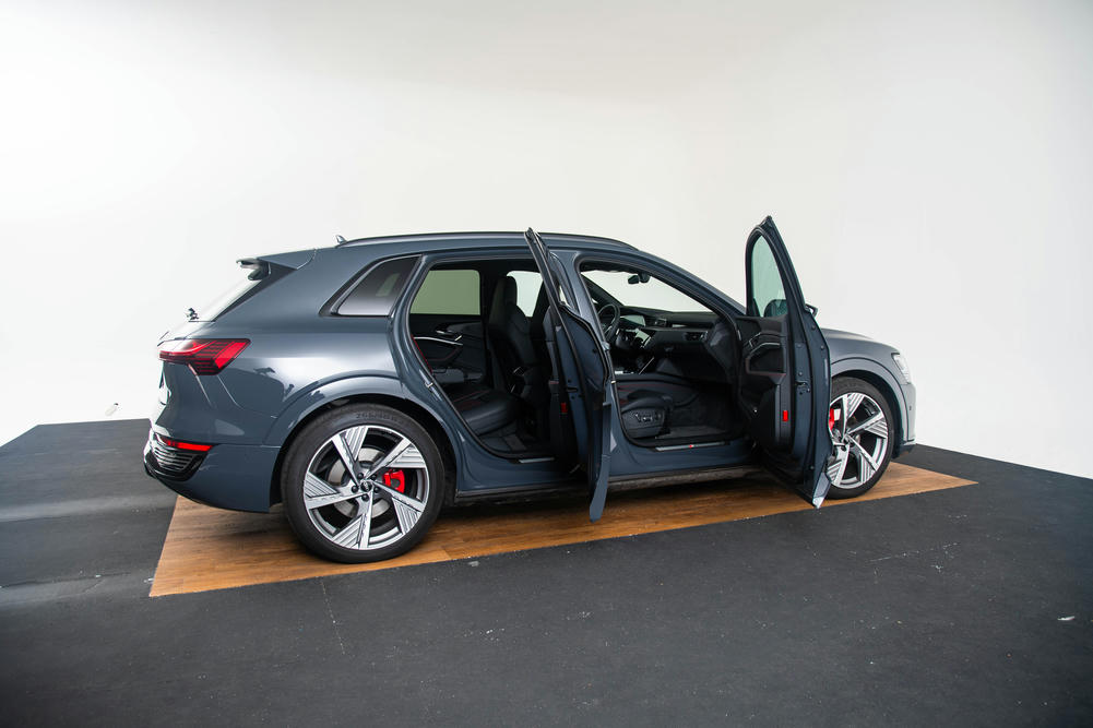 Audi Q8 e-tron Magneetgrijs