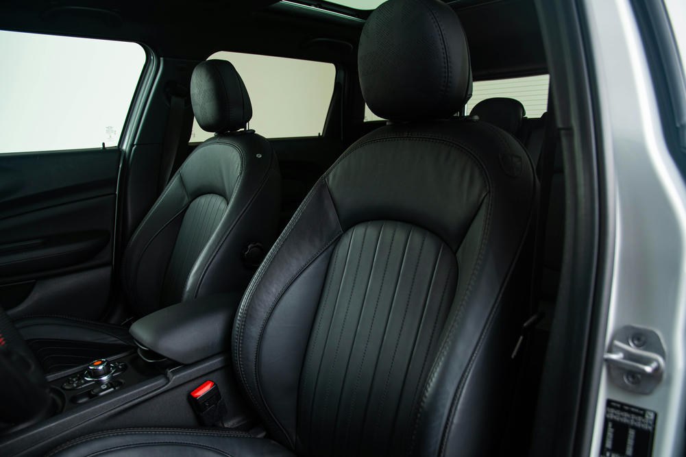 MINI Clubman stoelen voorin