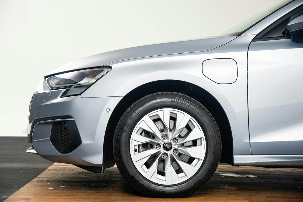 16 inch a3 velgen Aero