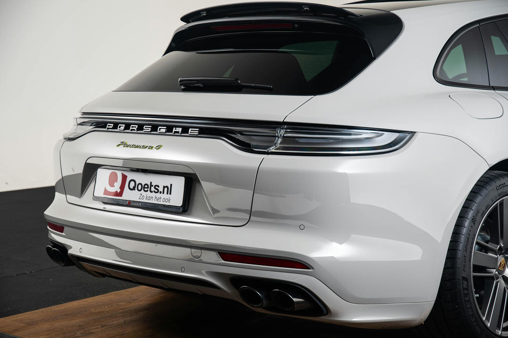 Sportuitlaatsysteem incl. ronde sporteindpijpen zwart