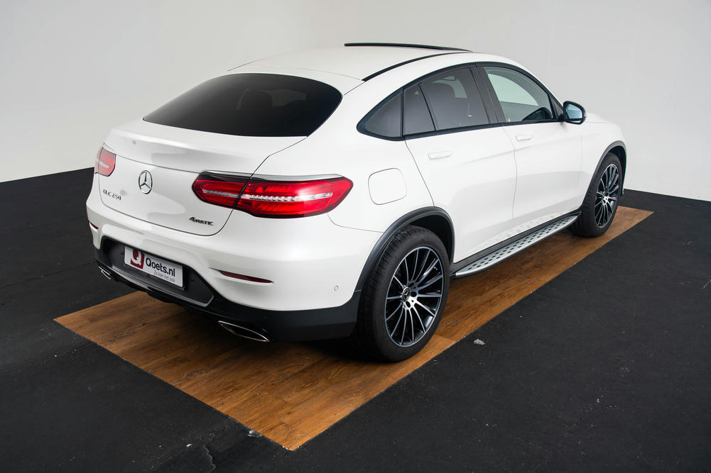 Mercedes-Benz GLC 250 4MATIC Coupé Diamantwit Bright