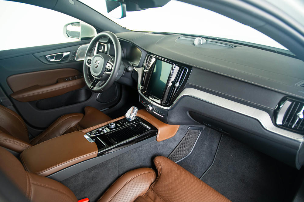 Aluminium afwerking in het dashboard