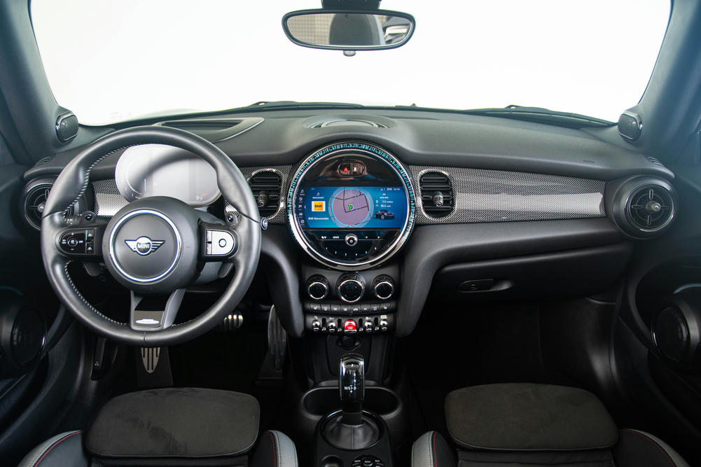 MINI Cooper Cabrio interieur voorin
