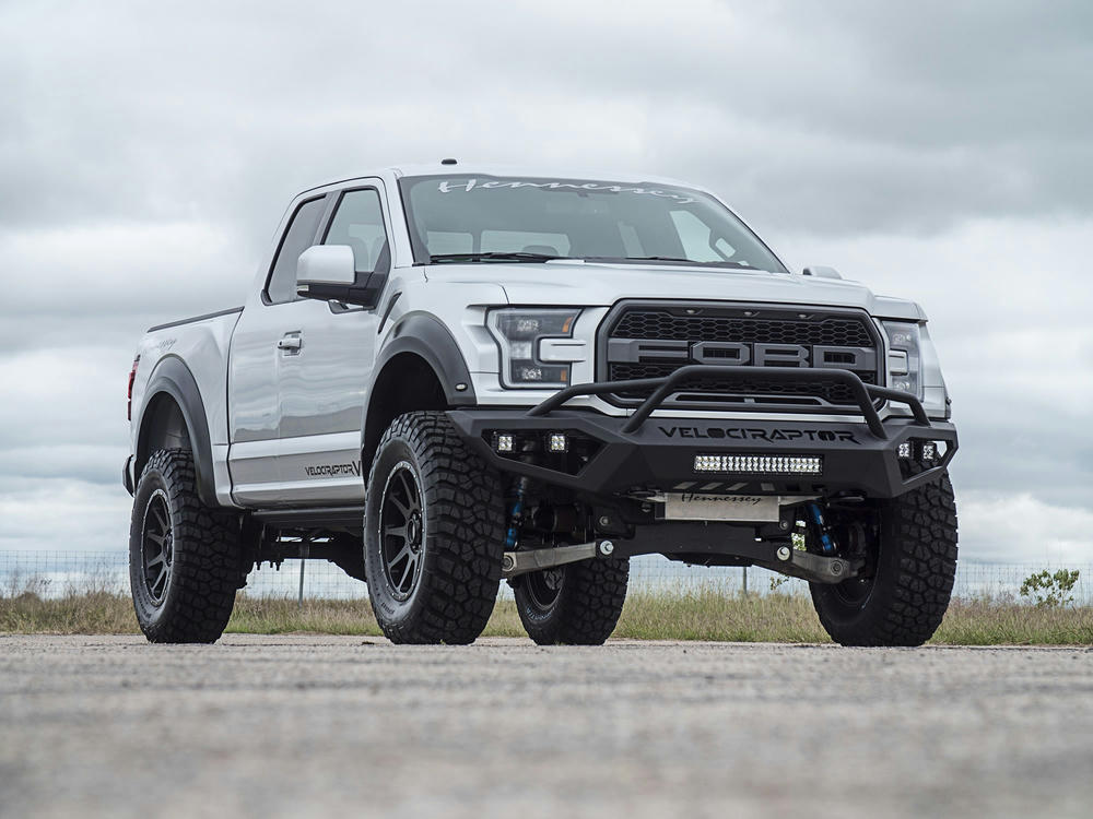 hero-hennessey-2018-velociraptor-v8-13-min.jpeg