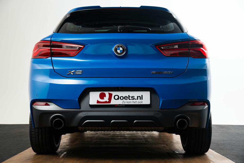 BMW X2 sDrive20i Arctic Misano Blue