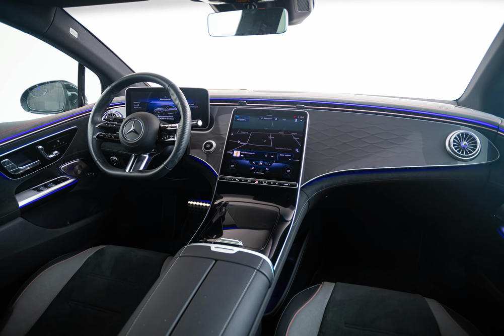 Mercedes EQE interieur voorin