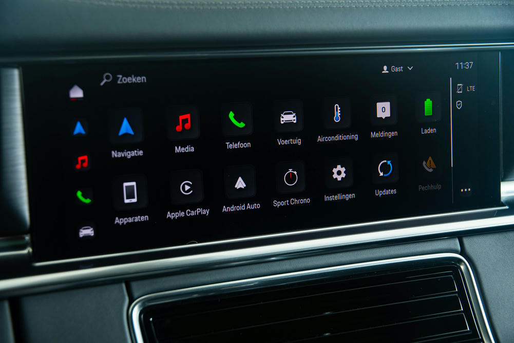 Porsche infotainment