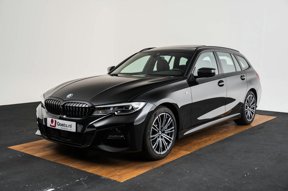 BMW 330i xDrive Touring