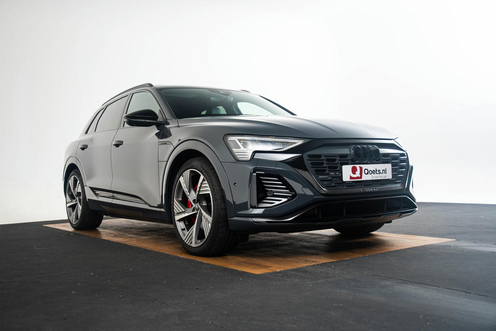 Audi Q8 e-tron Magneetgrijs