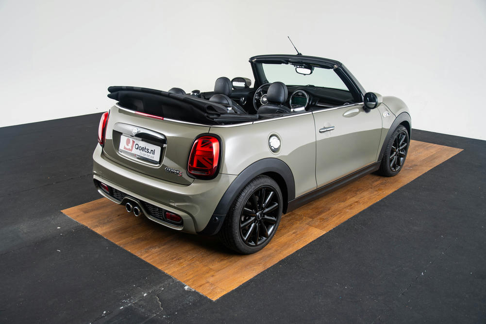 MINI Cooper Cabrio achterkant
