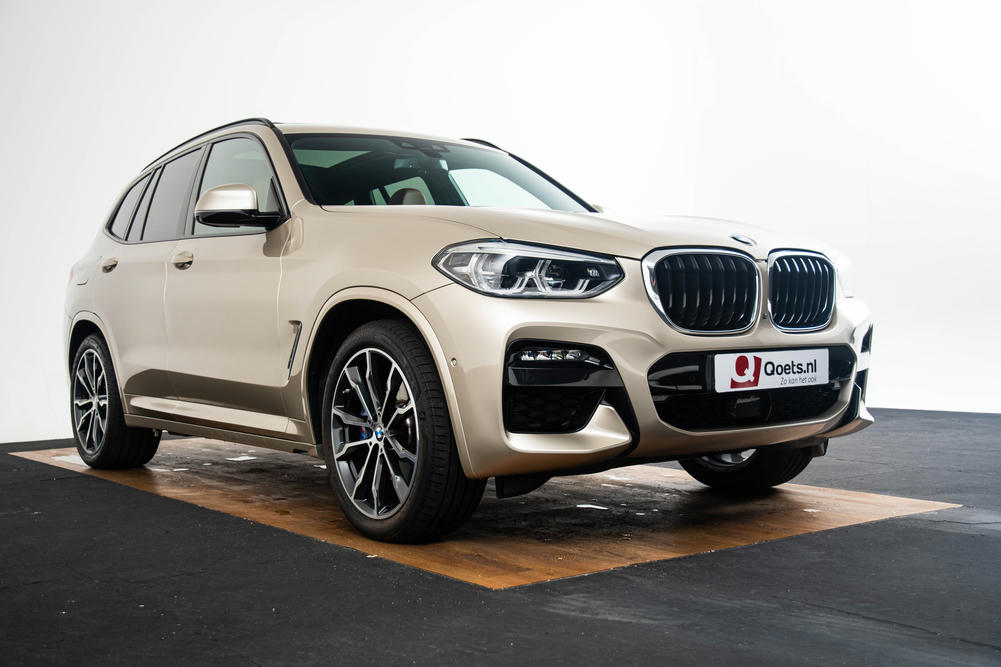 BMW X3 xDrive30e Sunstone Metallic
