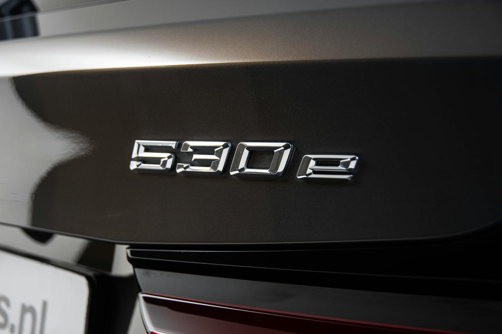 BMW 530e Touring Alvit Grau