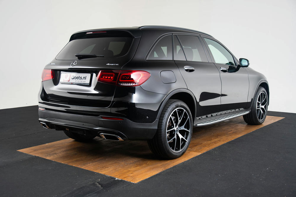 Mercedes-Benz GLC 300 e 4MATIC Obsidiaanzwart