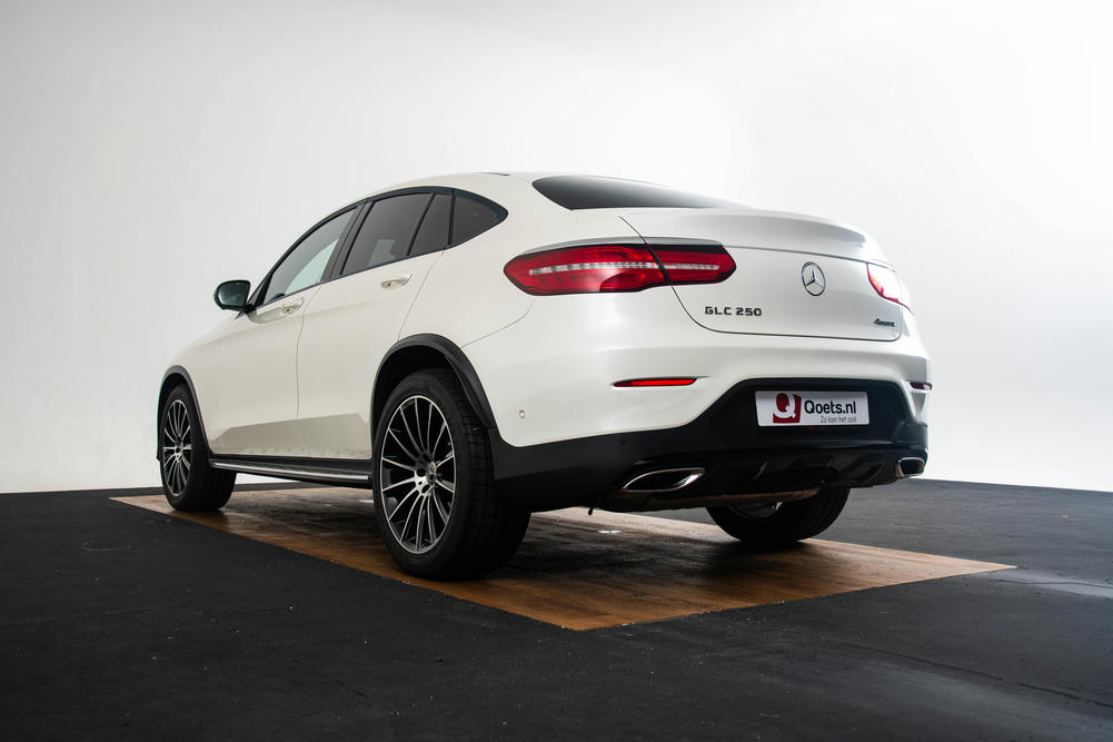 Mercedes-Benz GLC 250 4MATIC Coupé Diamantwit Bright