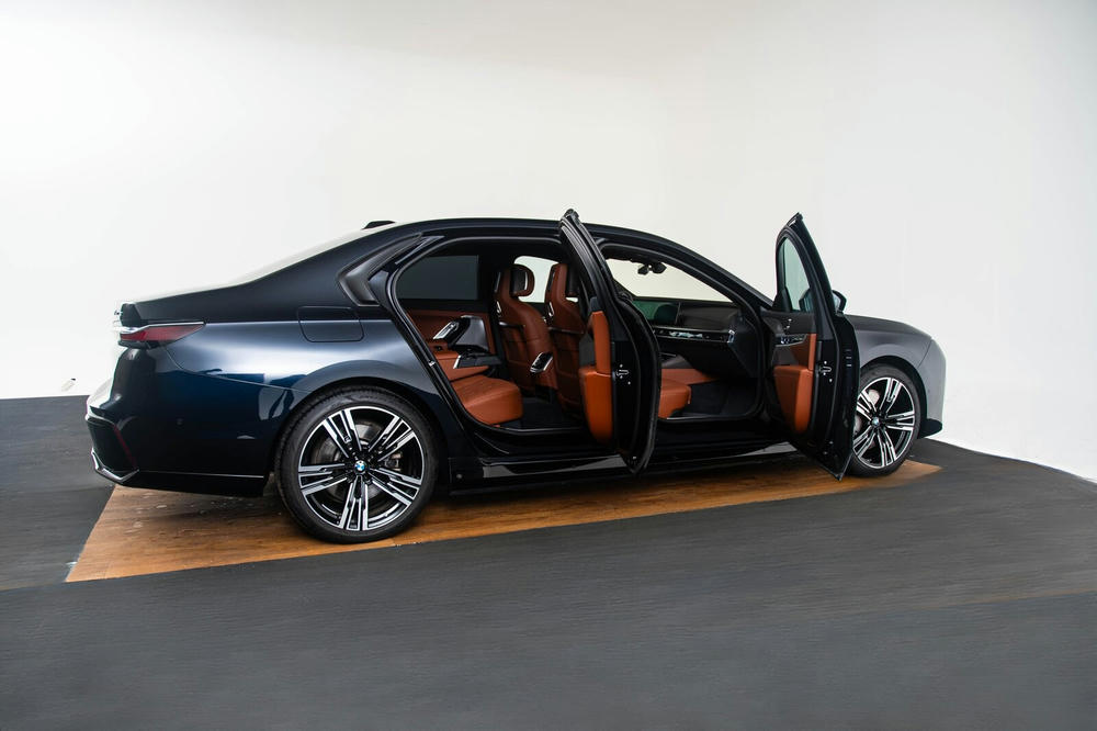 BMW 7-serie zijkant