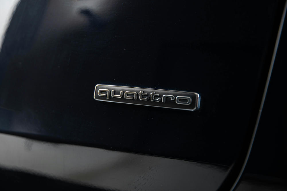 Audi A6 Firmamentblauw