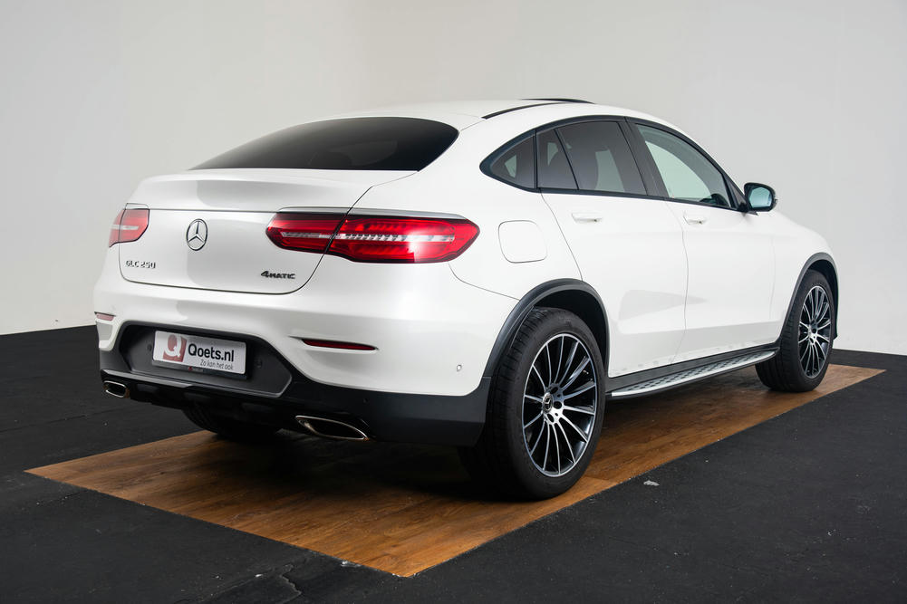 Mercedes-Benz GLC 250 4MATIC Coupé Diamantwit Bright