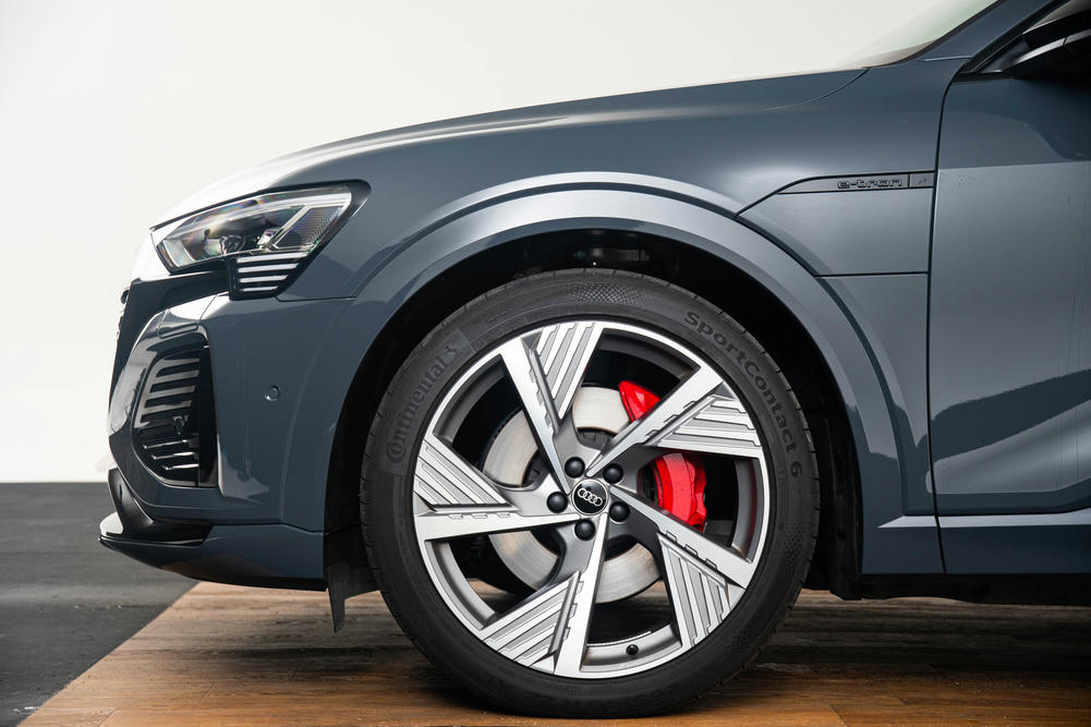 Audi Q8 e-tron Magneetgrijs