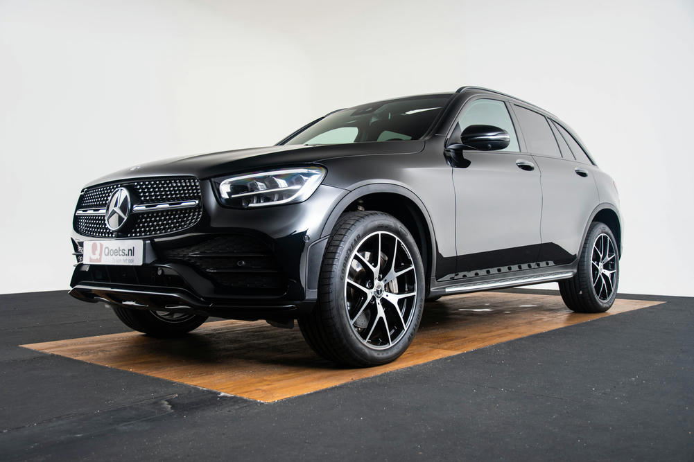 Mercedes-Benz GLC 300 e 4MATIC Obsidiaanzwart