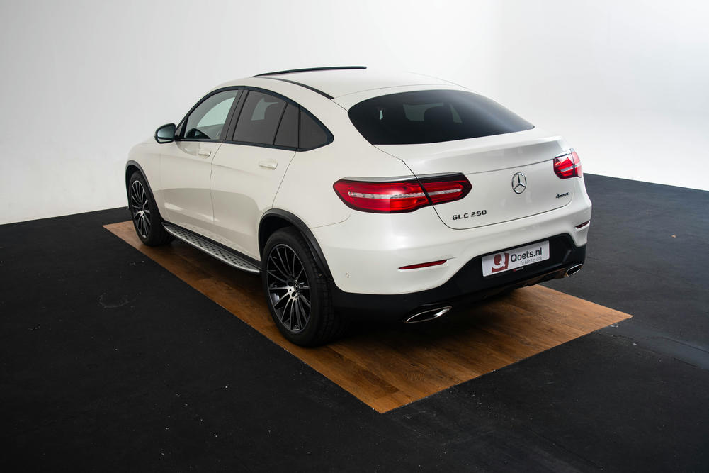 Mercedes-Benz GLC 250 4MATIC Coupé Diamantwit Bright