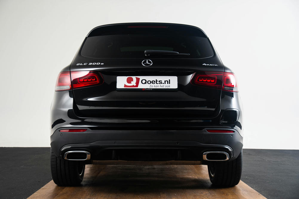 Mercedes-Benz GLC 300 e 4MATIC Obsidiaanzwart