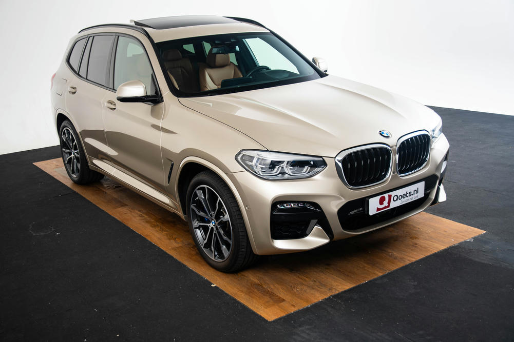 BMW X3 xDrive30e Sunstone Metallic