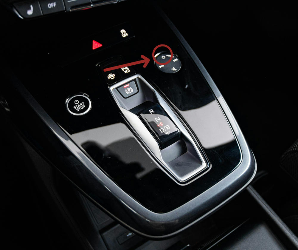 Aan- en uit knop voor reset mmi nieuwere modellen