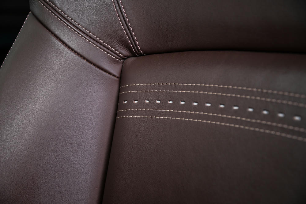 Alpina - D5 BiTurbo Touring Exklusivleder 'Nappa' MokkaSchwarz (7).jpg