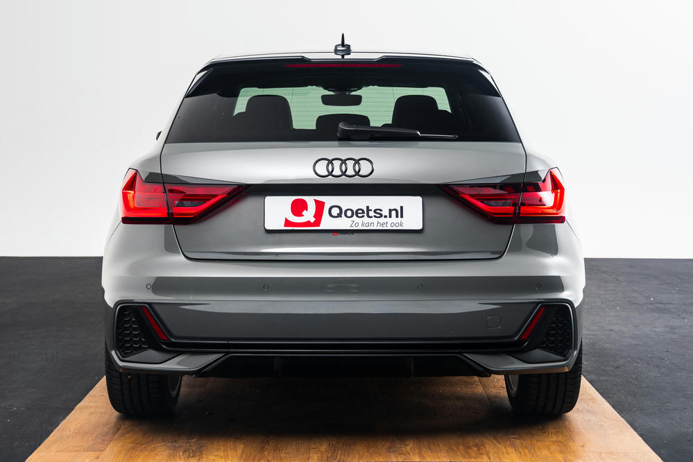 Audi - A1 Chronosgrijs (3).jpg