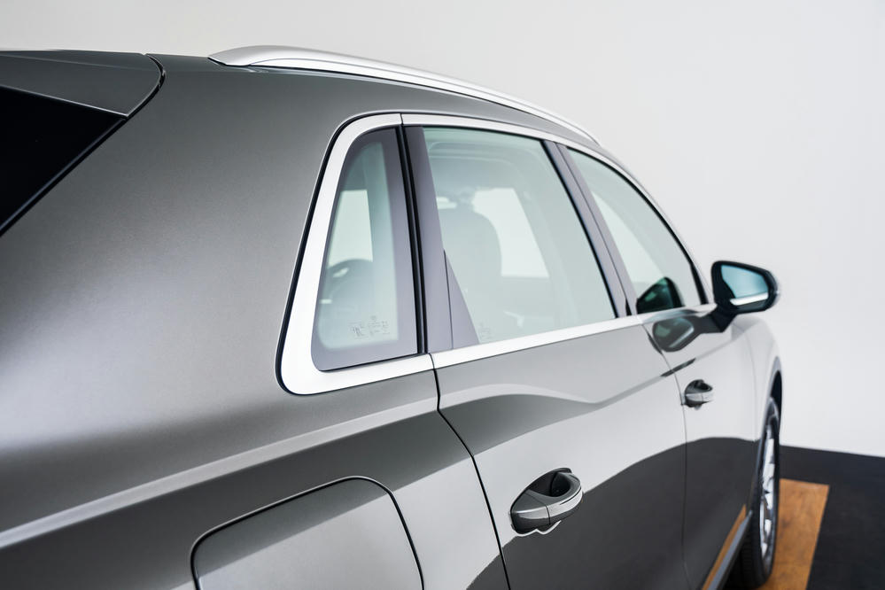 Audi - Q3 TFSI e Chronosgrijs (13).jpg