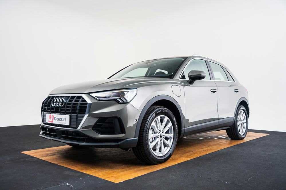 Audi - Q3 TFSI e Chronosgrijs (18).jpg