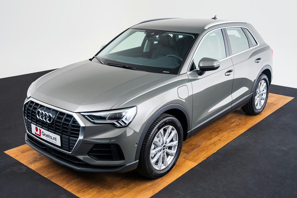 Audi - Q3 TFSI e Chronosgrijs (19).jpg