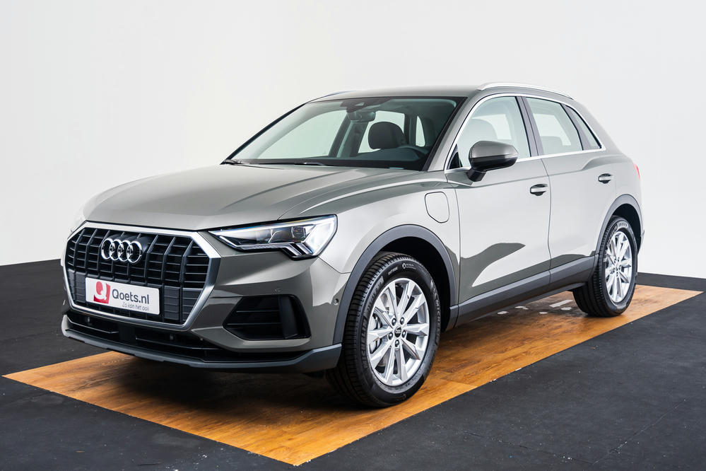 Audi - Q3 TFSI e Chronosgrijs (20).jpg