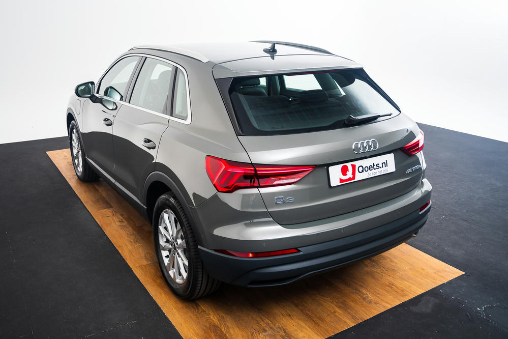 Audi - Q3 TFSI e Chronosgrijs (7).jpg