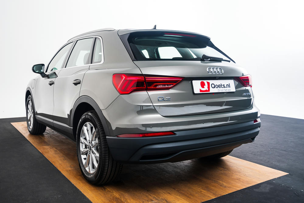 Audi - Q3 TFSI e Chronosgrijs (8).jpg