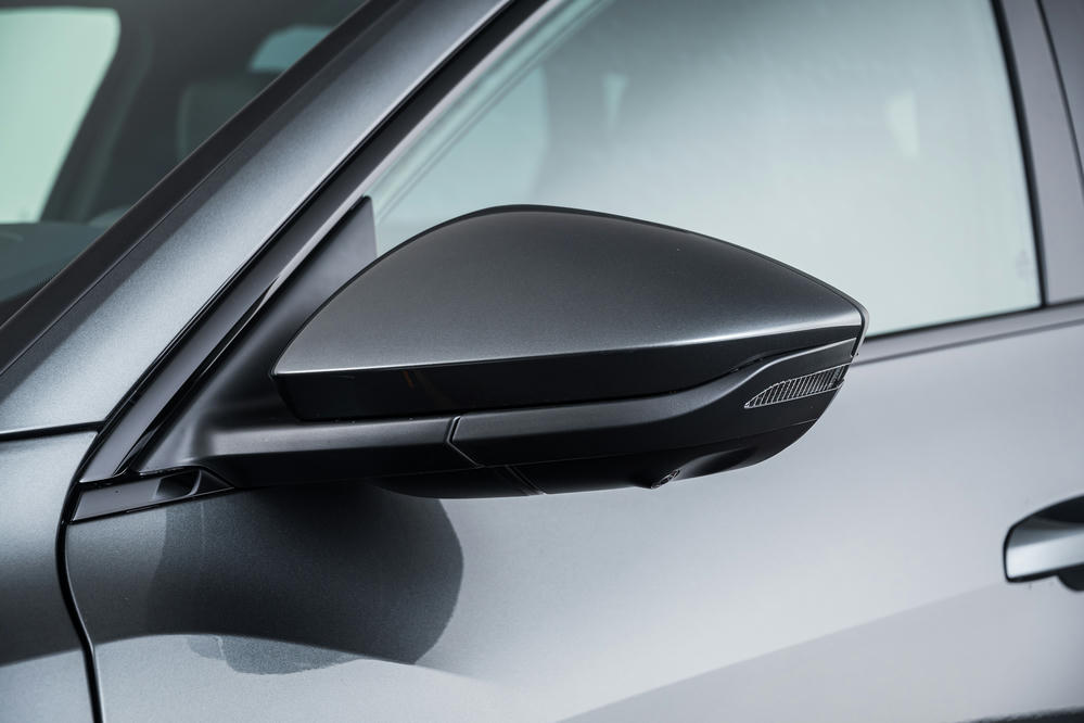 Audi - e-tron 55 quattro -Daytonagrijs (8).jpg