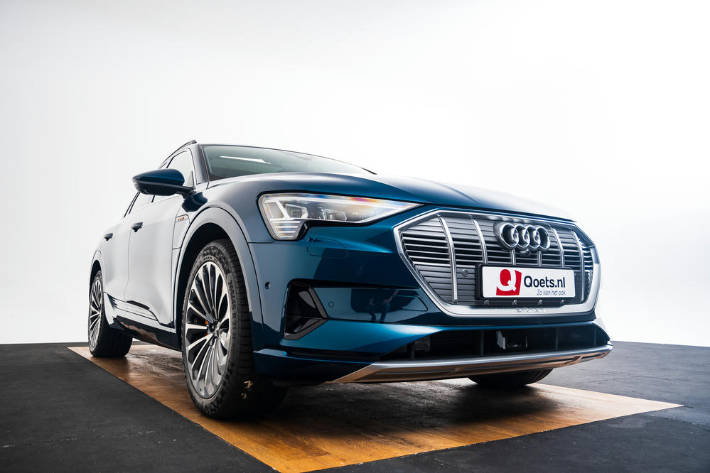 Audi - e-tron 55 quattro - B001059 - Teaser - Exterieur (27).jpg
