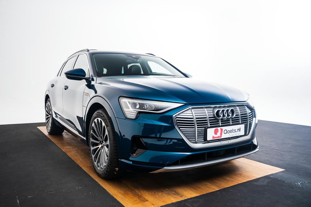 Audi - e-tron 55 quattro - B001059 - Teaser - Exterieur (28).jpg