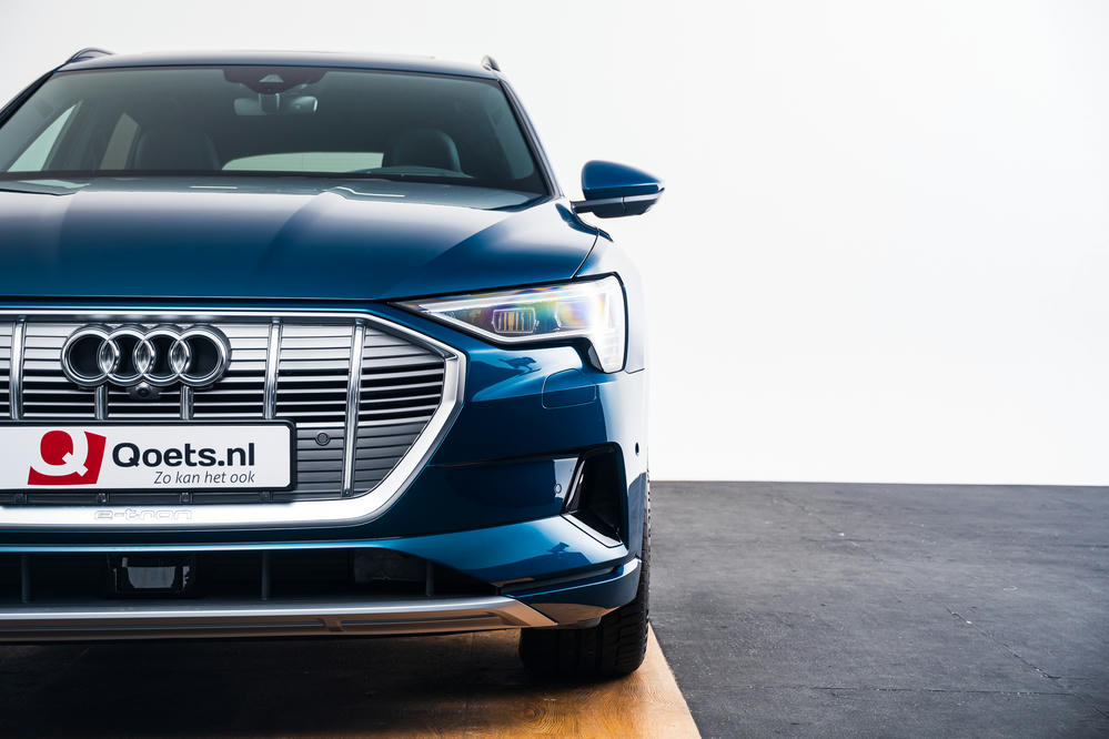 Audi - e-tron 55 quattro - B001059 - Teaser - Exterieur (30).jpg