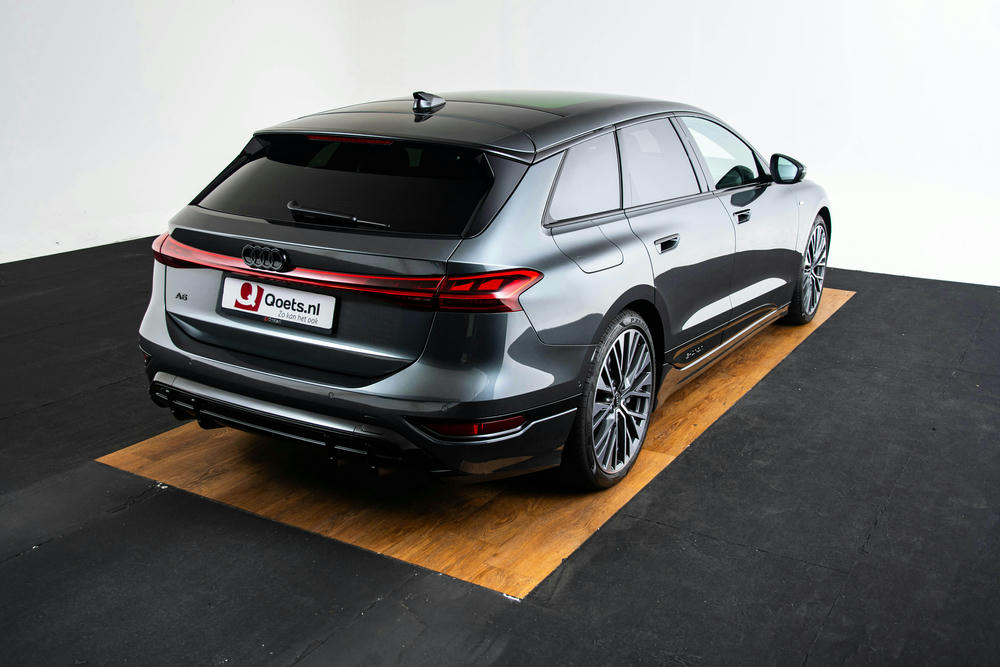 Audi A6 e-tron avant achter