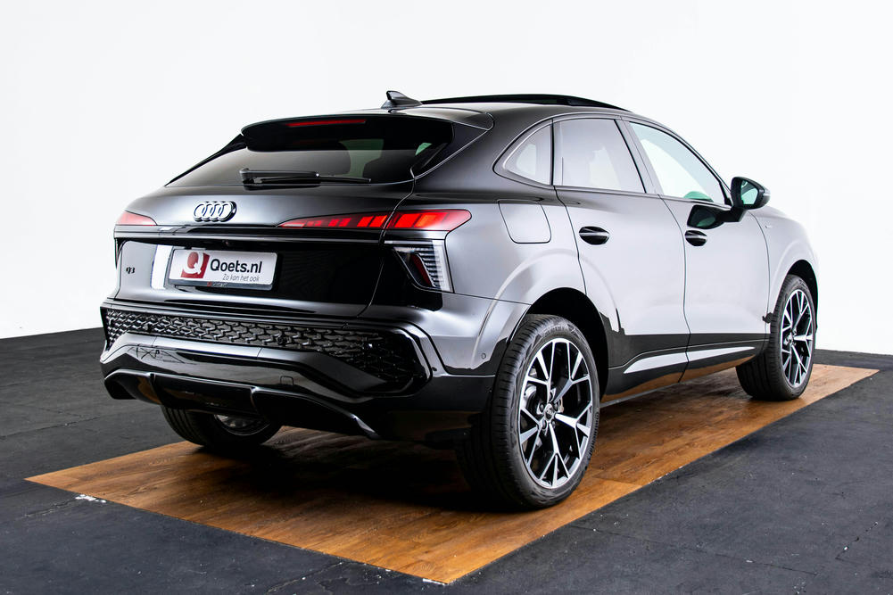 Audi Q3 Sportback e-hybrid S edition - 1069697 - Exterieur (21)