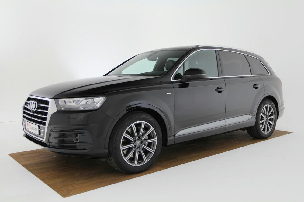 #5 Audi Q7 3.0 TDI quattro in Nachtzwart