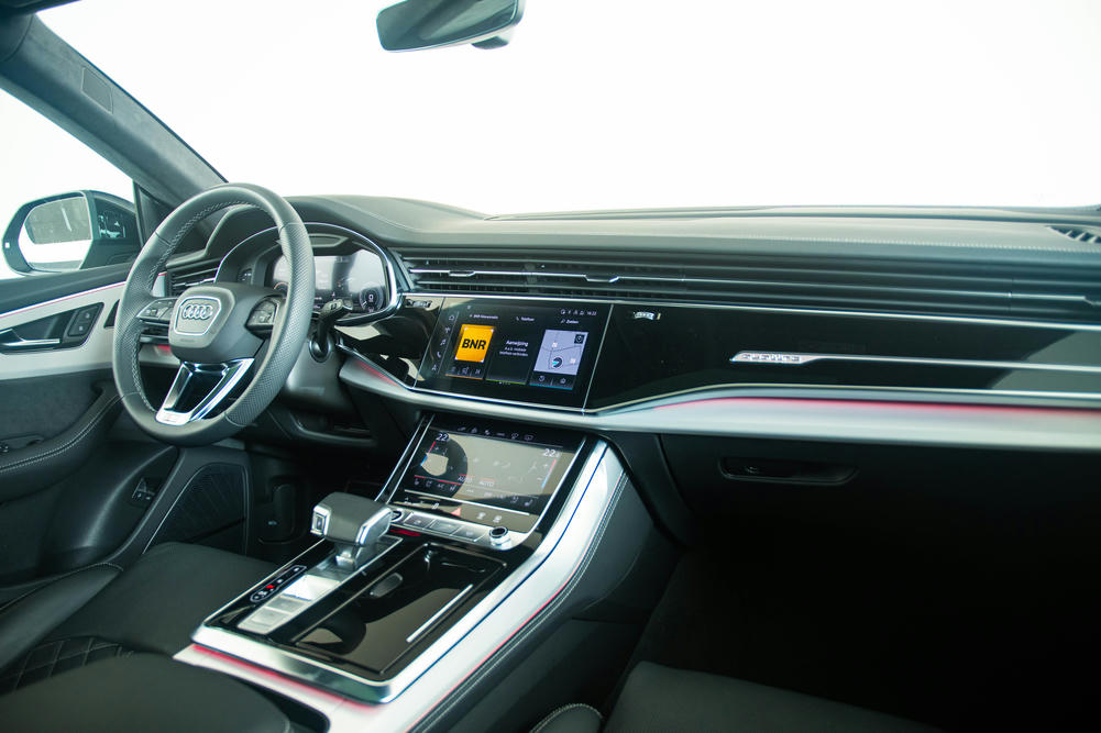 Audi Q8 passagiers kant