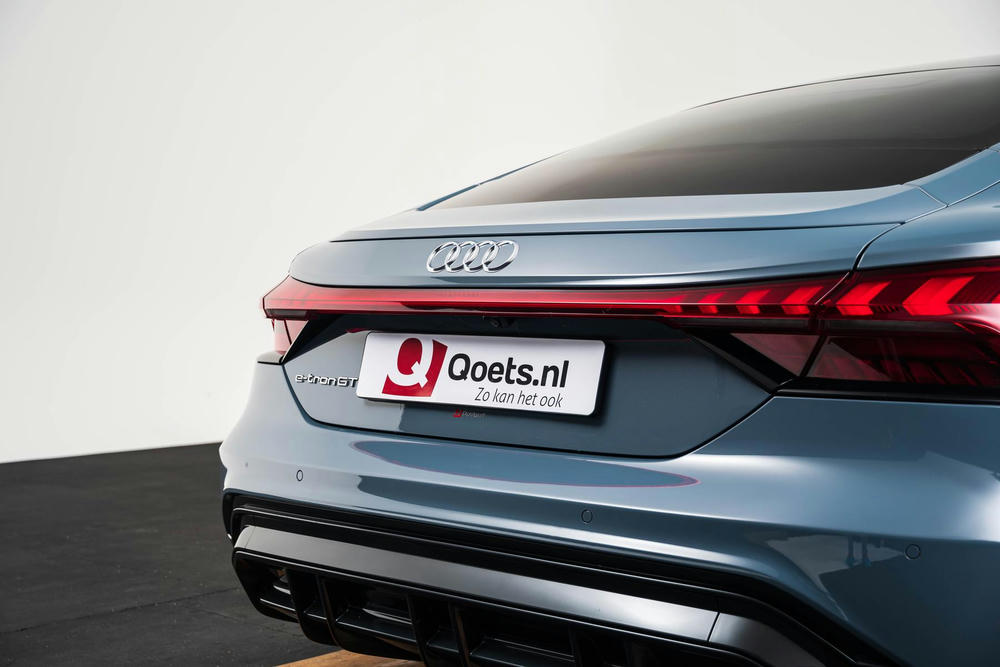 Audi e-tron GT quattroqwef.jpg