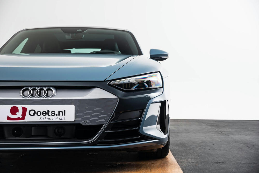 Audi e-tron GT quattrowqf.jpg