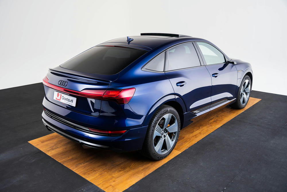 Audi e-tron Sportback.jpg
