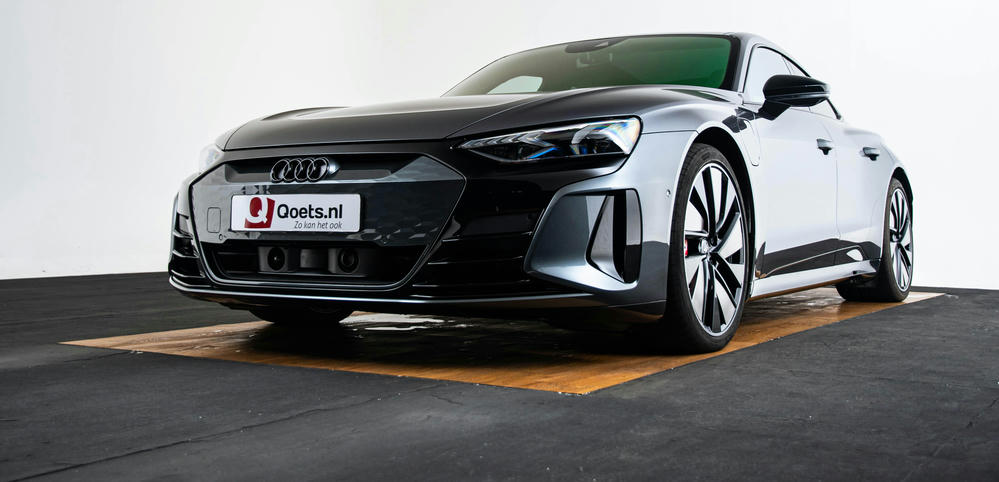 Audi e-tron header2.000